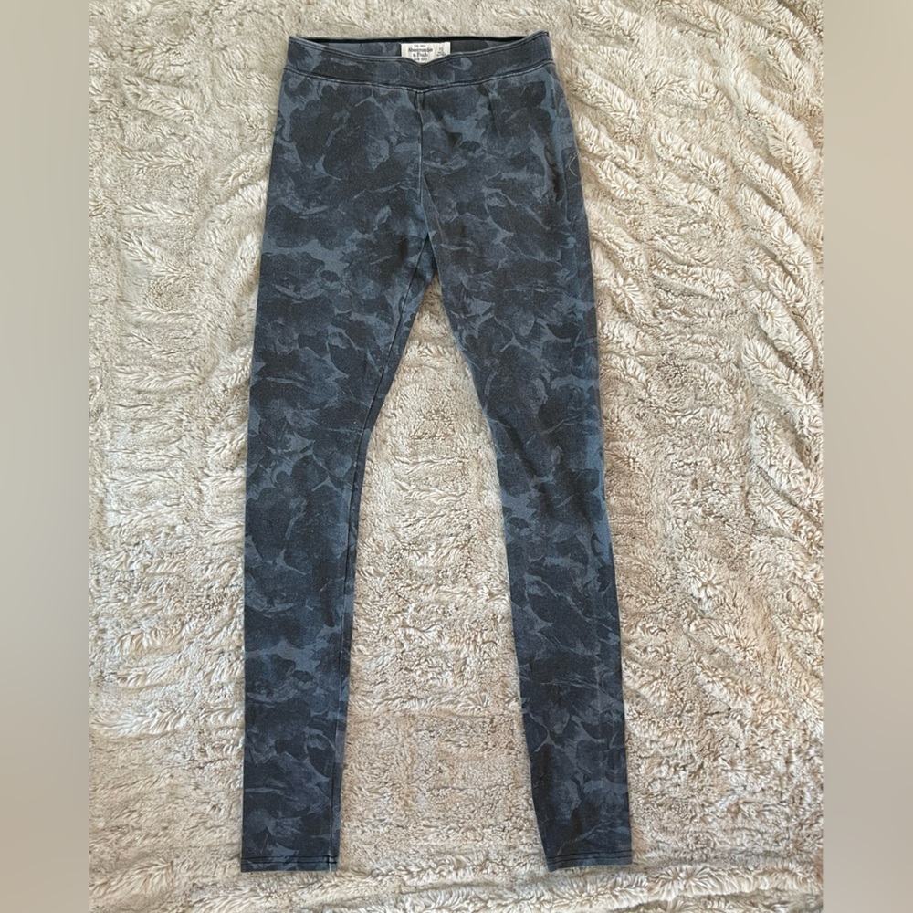 Abercrombie & Fitch New York Leggings XS (3 Pair) - Picture 4 of 6